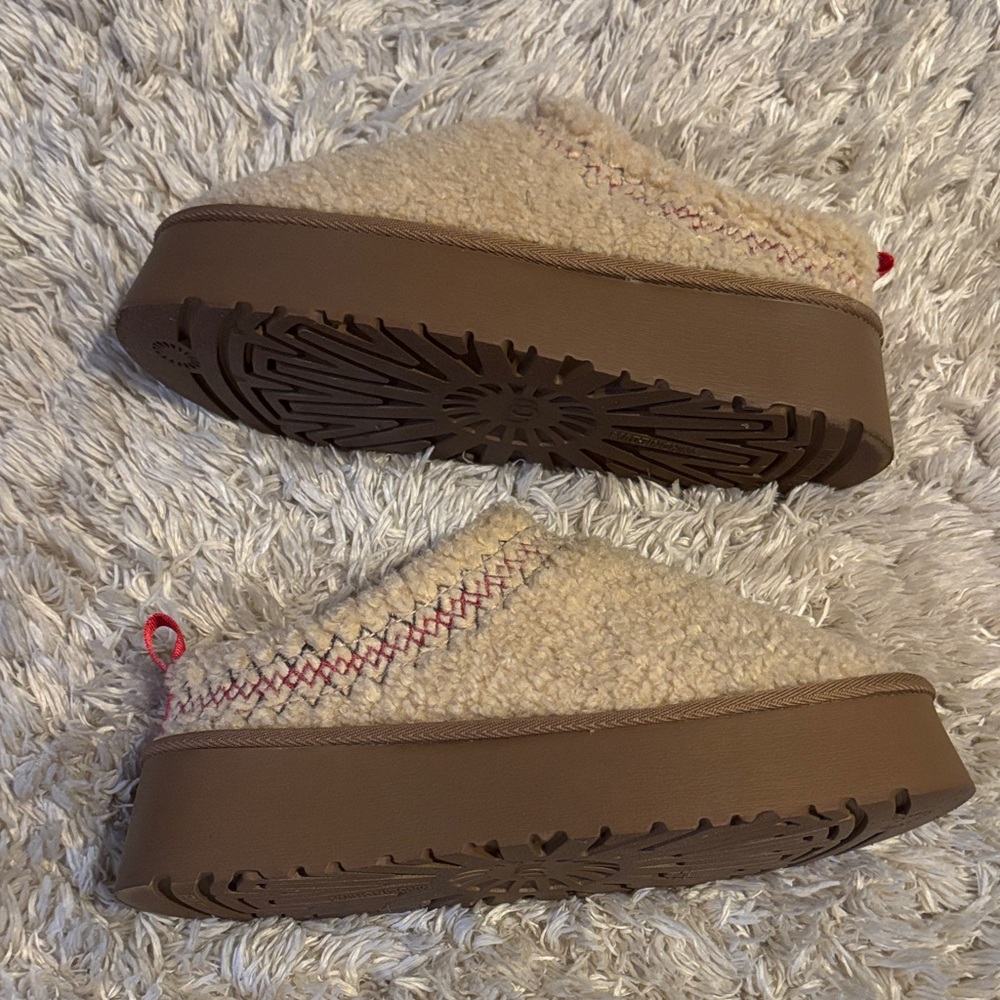 Fake platform Uggs size 6